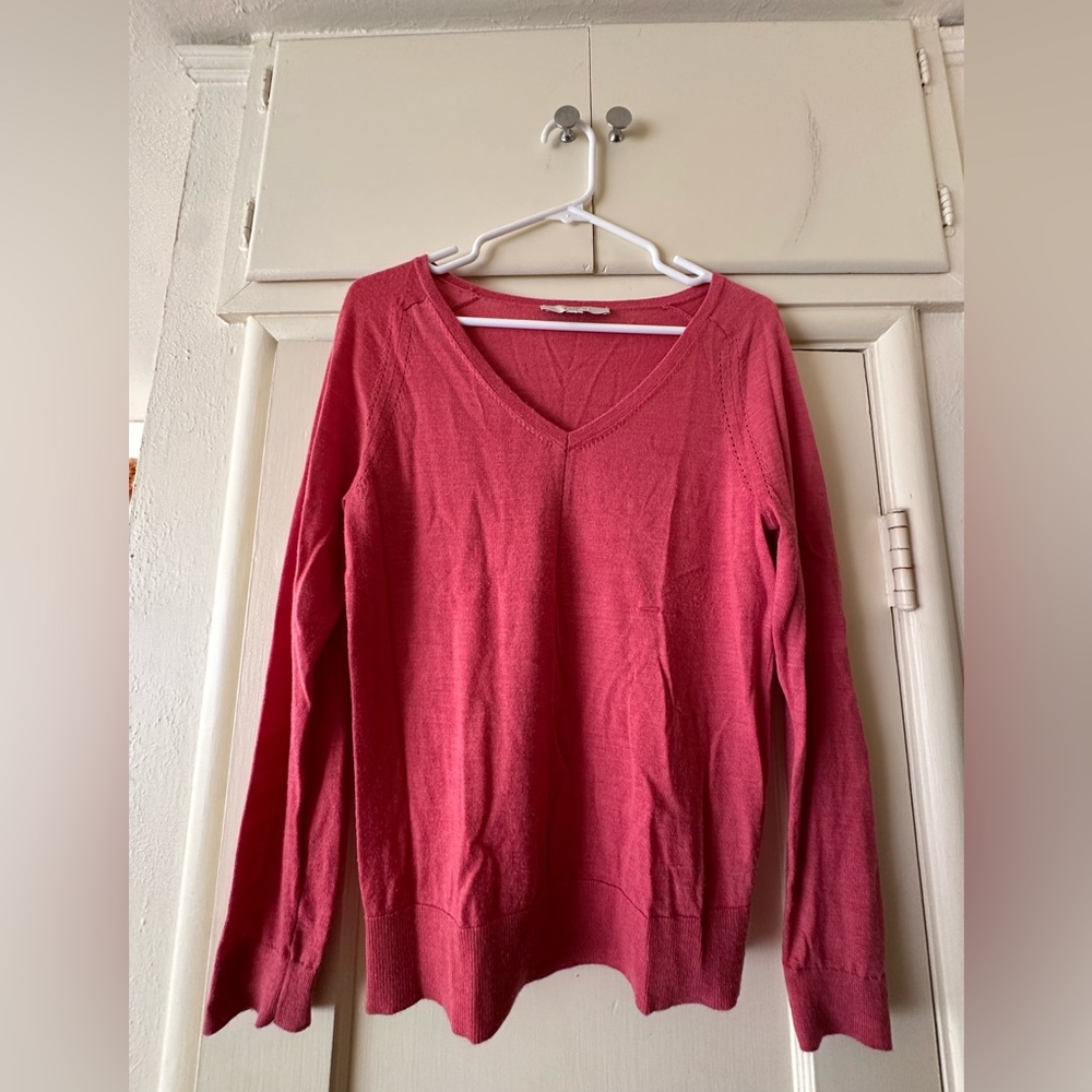 LOFT sweater in coral, size M